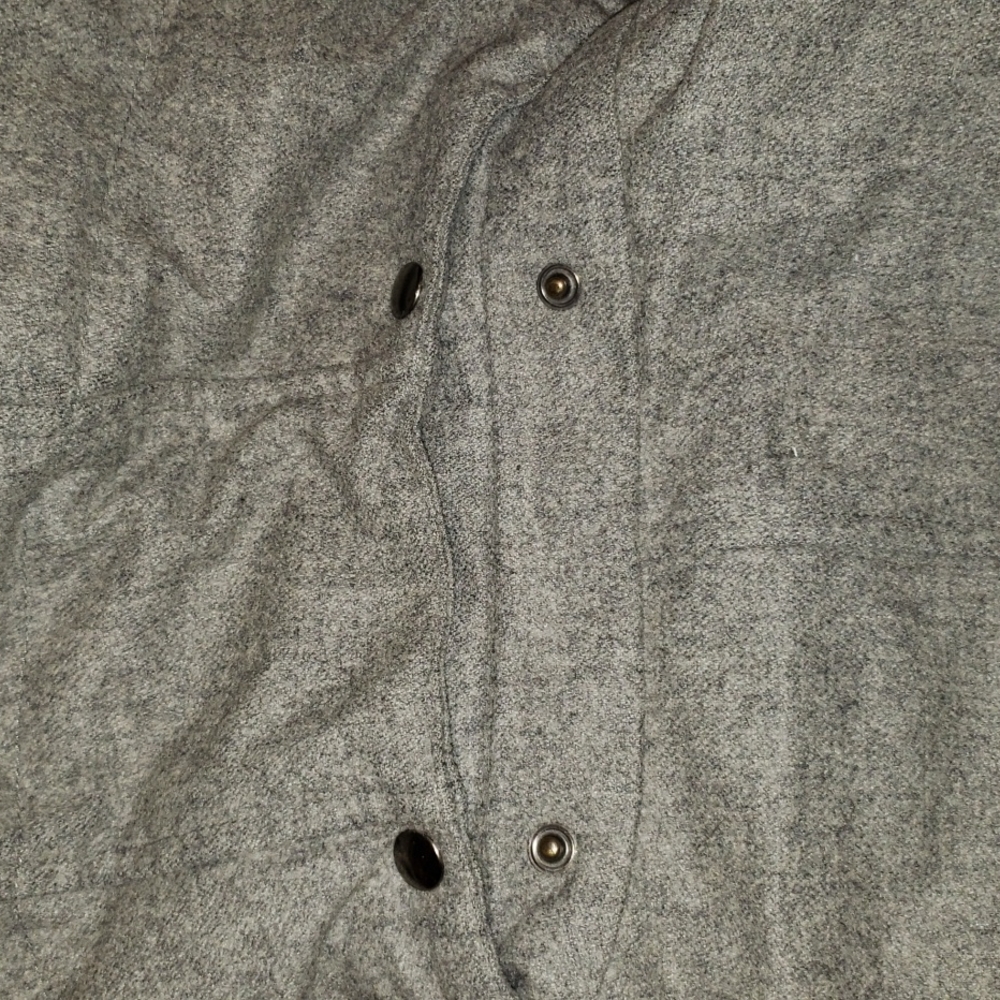 Burberry hooded winter coat. - Picture 13 of 13